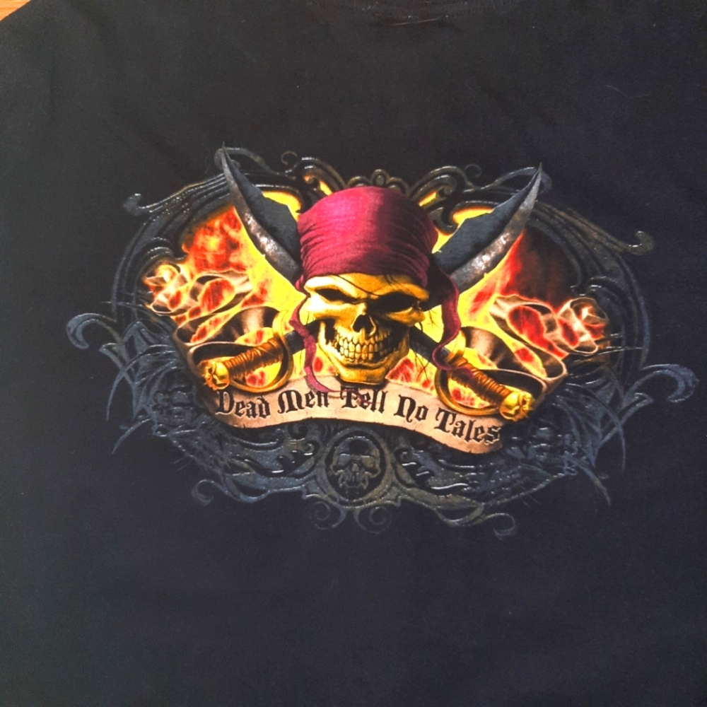 Vintage Disney Pirates of Caribbean y2k shirt